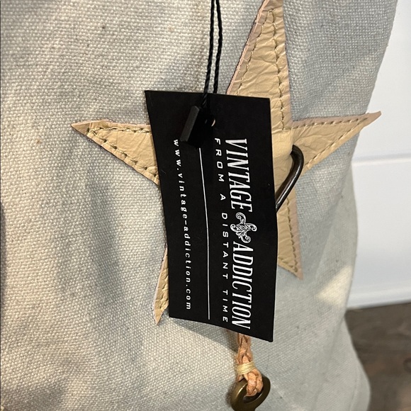 👜 **Vintage Addiction Canvas Tote – “I Love Jesus But I Drink a Little”** NWT - Picture 5 of 13